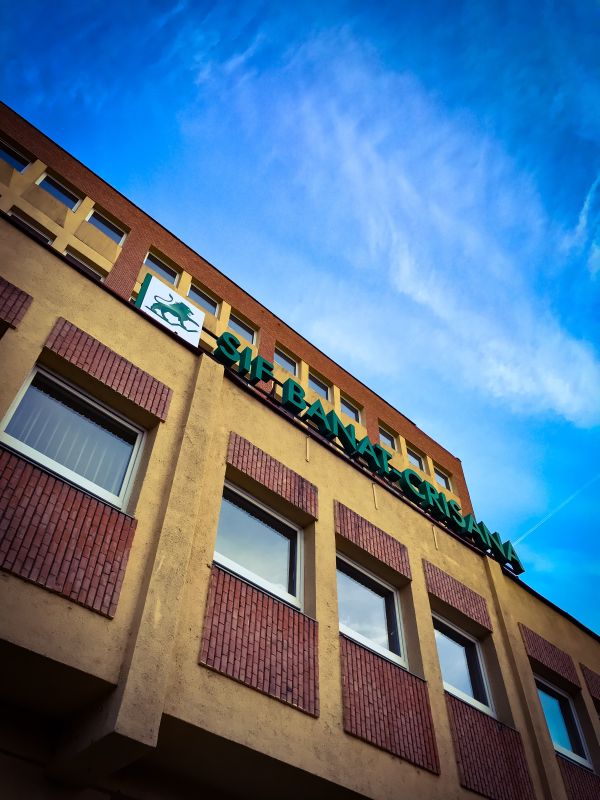 Opus - Chartered Issuances deţine peste 5% din SIF - Banat Crişana