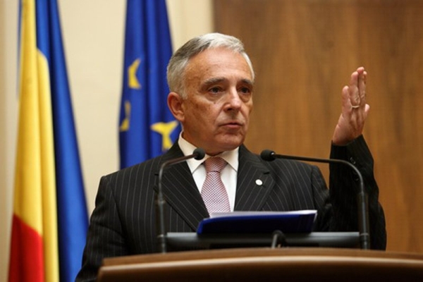 Mugur Isărescu
