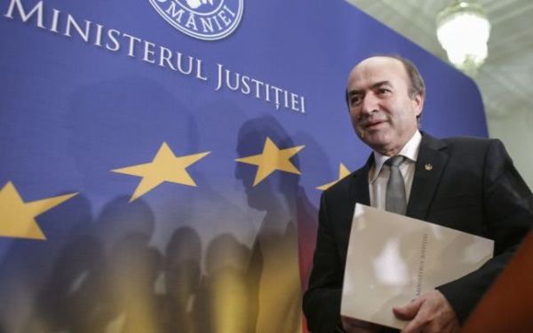 Tudorel Toader (Sursa foto: Twitter)