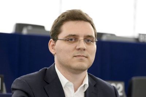 Victor Negrescu