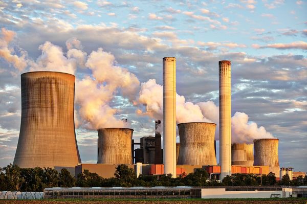 Companiile energetice pe bază de cărbune lasă oamenii fără bani