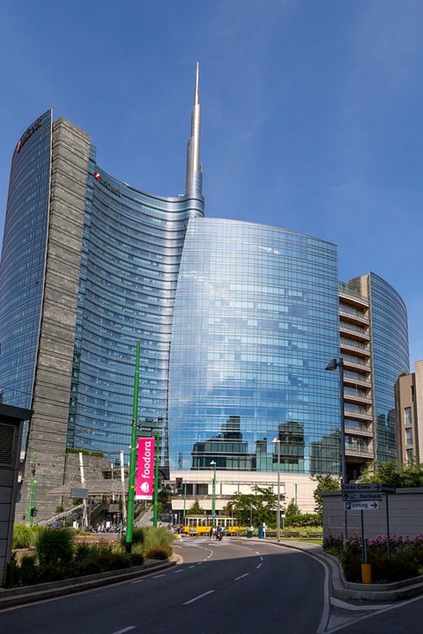 UniCredit nu ia în calcul vreo fuziune până spre finele lui 2021