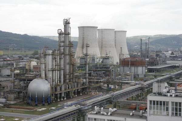 Compania Română de Chimie - un miliard de euro, cifra de afaceri