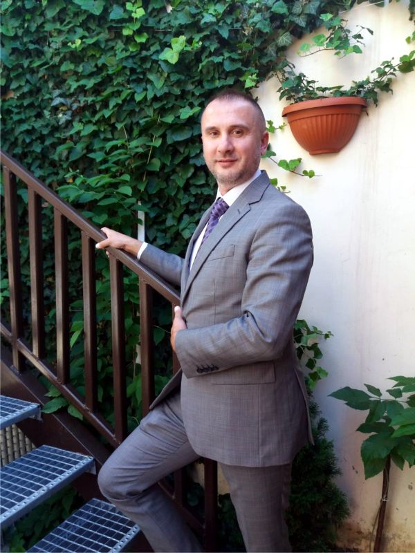 "Este imperios necesar ca legislativul şi executivul să se consulte cu mediul de afaceri şi cu asociaţiile profesionale atunci când statul român îşi doreşte schimbarea unor legicu impact asupra afacerilor din România".
