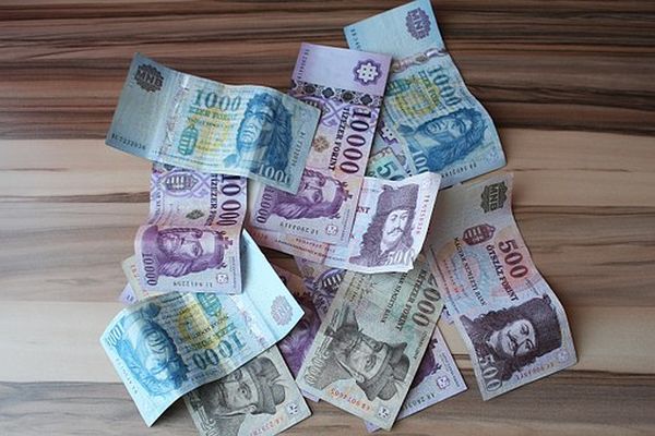 Ungaria majorează pensiile cu 2,7% anul acesta