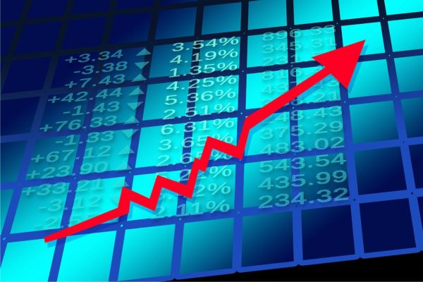 Piaţa acţiunilor din Ucraina - cel mai mare câştigător, cu un plus de 80%