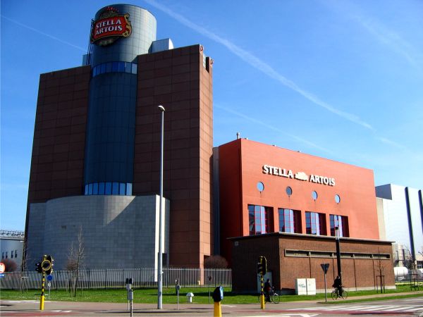 "Anheuser-Busch InBev" vrea să-şi listeze operaţiunile din Asia