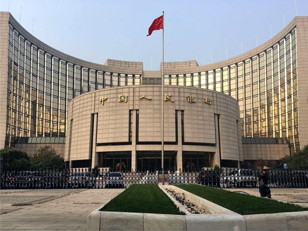 Investiţiile chineze directe în America de Nord şi Europa au scăzut cu 73%