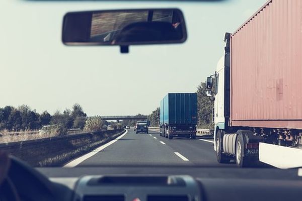 Guvernul a rambursat accize către 150 de firme de transport