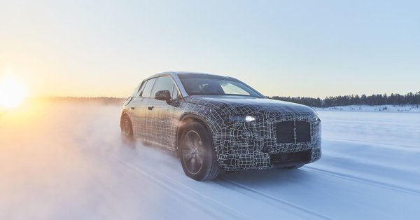 BMW şi Daimler investesc în noi tehnologii de automatizare