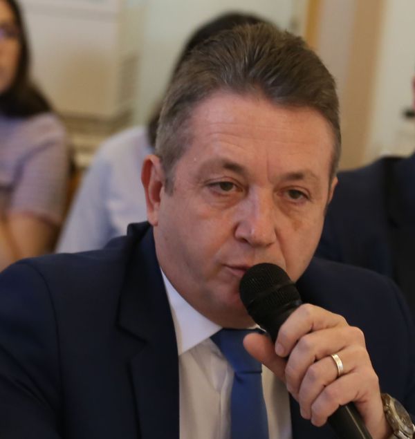 "Vom atrage 700 milioane euro din fonduri UE pentru stimularea forţei de muncă, până în 2021"