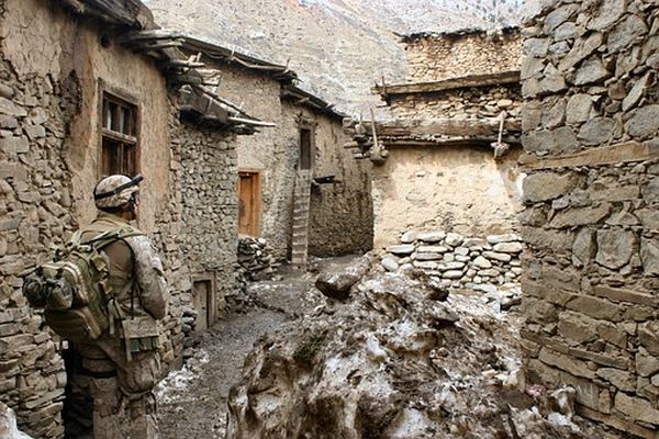Washingtonul confirmă "progrese" în negocierile cu talibanii