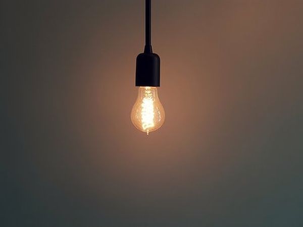 Preţul energiei pe piaţa spot din România va fi, astăzi, cel mai mic din regiune