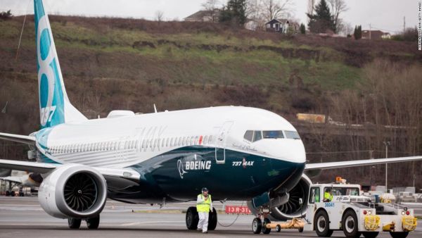 Singapore a suspendat zborurile avioanelor Boeing 737 Max