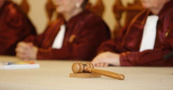CCR discută sesizarea lui Iohannis privind modificarea Legii referendumului