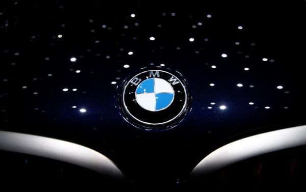 BMW şi Daimler discută despre dezvoltarea unor platforme de vehicule electrice
