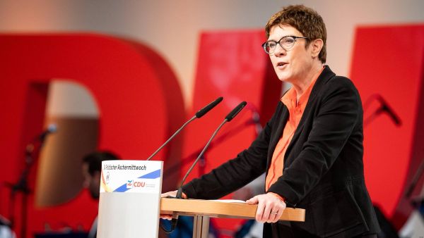 Annegret Kramp-Karrenbauer (Sursă foto: Twitter)