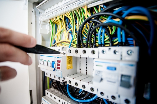Electromagnetica vrea să distribuie jumătate din profit, ca dividende 