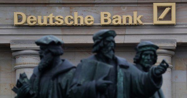 Conducerea Deutsche Bank a primit bonusuri 