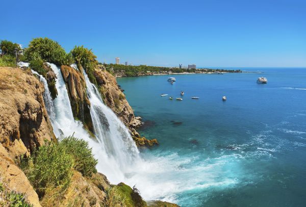 Turcia vrea să-şi majoreze veniturile din turism la 70 miliarde dolari