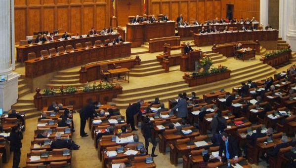 Senatorii au votat repatrierea aurului