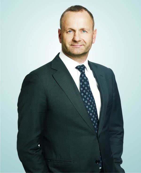 Steen Jakobsen: "Diferenţa dintre evaluările pe care le dau pieţele pentru companiile europene faţă de cele americane rămâne destul de mare, în Europa existând un discount de tranzacţionare foarte important". 