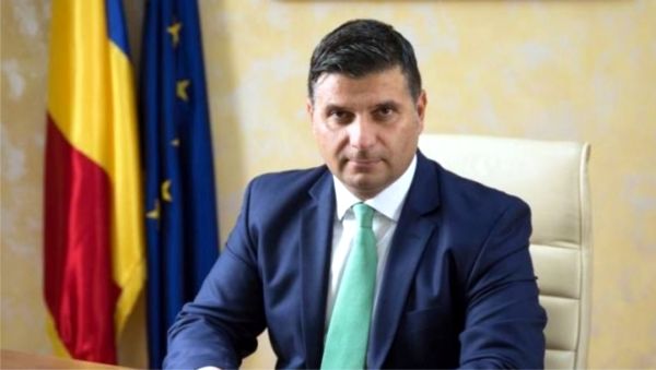Alexandru Petrescu a arătat: "Dorim să identificăm un punct de echitate între cei care achiziţionează frecvenţele şi ce trebuie să primească statul pentru această resursă naturală limitată. Ceea ce pot să vă asigur este că relaţia dintre piaţă şi administraţie rămâne una transparentă. Absolut orice document, poziţie ce ţine de configuraţia licitaţiei va fi în consultare publică".
