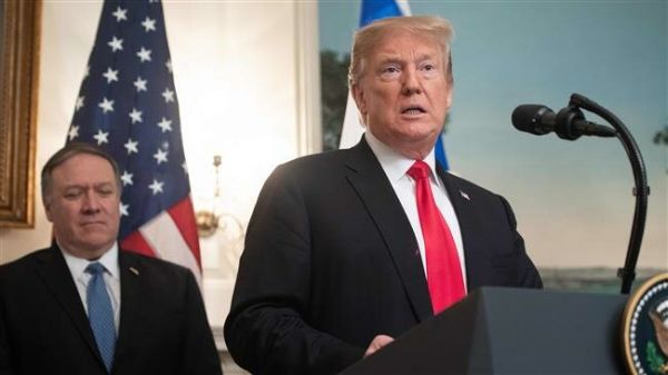 Donald Trump şi Secretarul de Stat al SUA, Mike Pompeo (Sursă foto: Twitter)