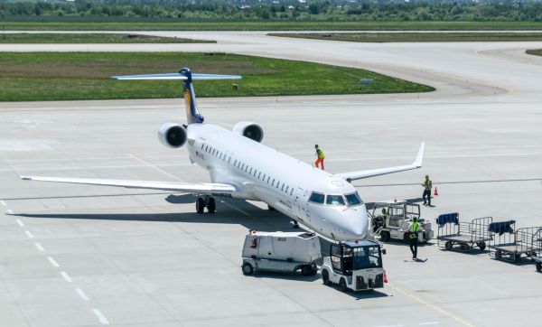 "Nu ştim dacă va fi reluată listarea companiilor de stat"