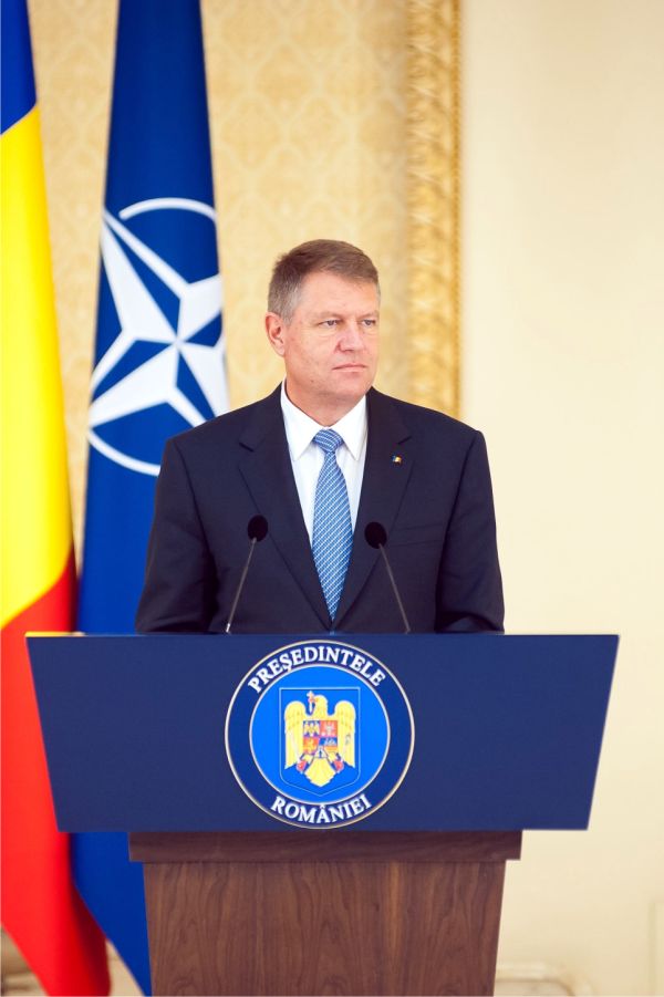 Klaus Iohannis pune în stand-by remanierea guvernului Dăncilă