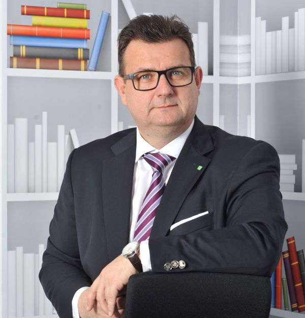 Adrian Vascu: "Începutul de an a fost într-adevăr tumultuos, cu discuţiile interminabile în jurul acestei ordonanţe, care din capul locului a căpătat chiar de la iniţiatori un nume de «taxa pe lăcomie»".