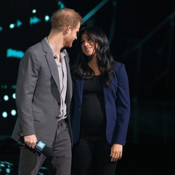 Meghan Markle şi Prinţul Harry (Sursă foto: Twitter)