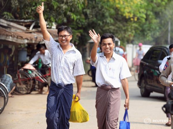 Wa Lone şi Kyaw Soe Oo (Sursă foto: Twitter)