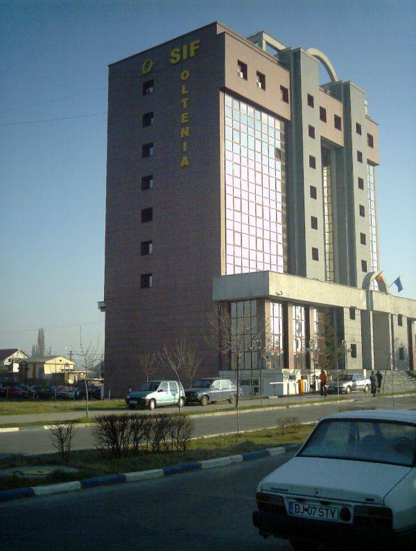 SIF5 blochează dreptul votului pentru acţiuni reprezentând 0,001124% din societate 
