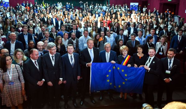 Problemele tinerilor, în atenţia liderilor europeni