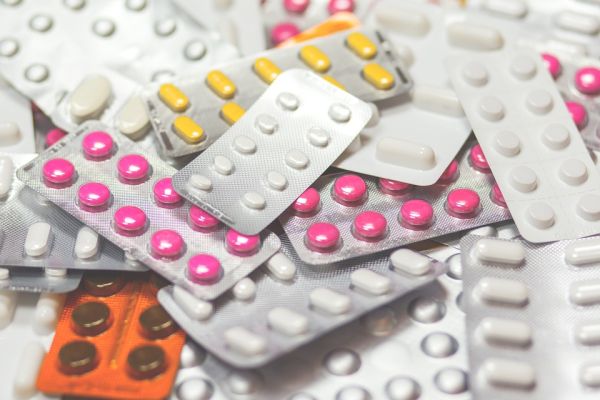 Mai multe state federale americane au dat în judecată 20 de companii farmaceutice