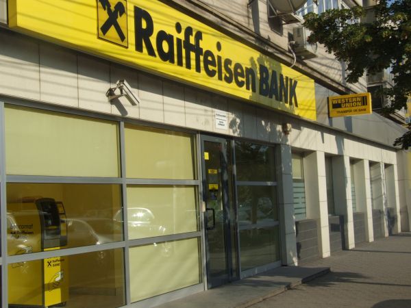 Raiffeisen Bank a înregistrat o scădere de 16% a profitului net 