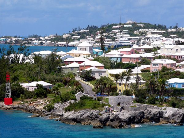 UE scoate de pe lista paradisurilor fiscale Aruba, Barbados şi Bermuda