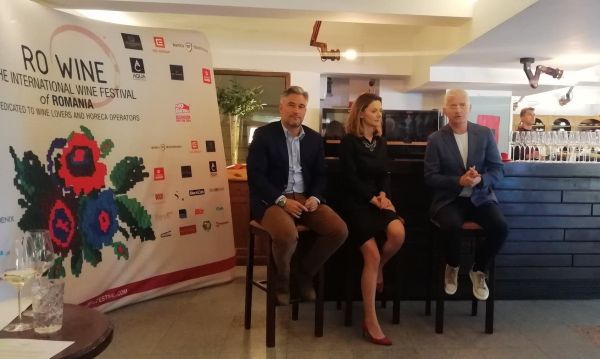 Explicaţie foto: Liviu Popescu, Marinela Ardelean, Virgil Ianţu