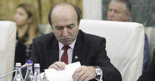 Tudorel Toader (Sursa foto: Twitter)