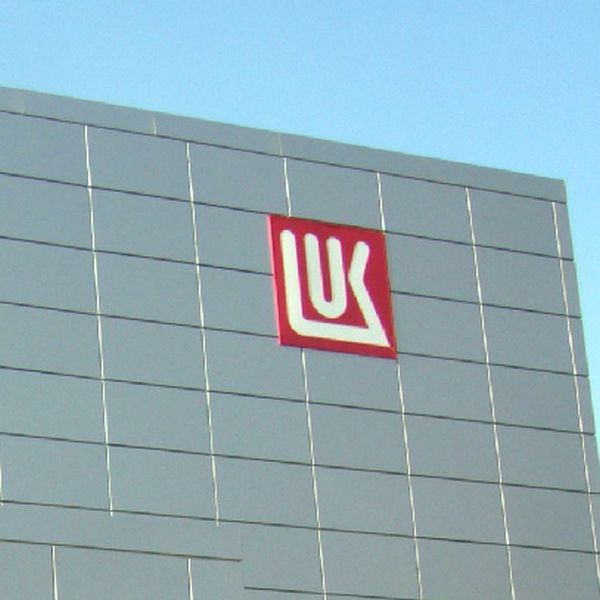 Lukoil estimează cheltuieli de capital de peste opt miliarde de dolari