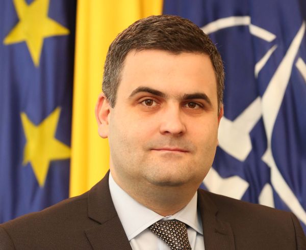 Gabriel Leş a dispus demararea, în perioada curentă, a unui amplu proces de evaluare a activităţii diferitelor structuri ale MApN, ce vizează eficientizarea activităţii instituţiei.