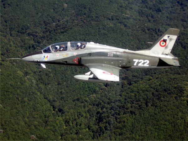Demisie "cu cântec" la Avioane Craiova