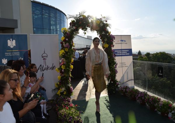 Ambasada României în Republica Turcia a sărbătorit ia românească 