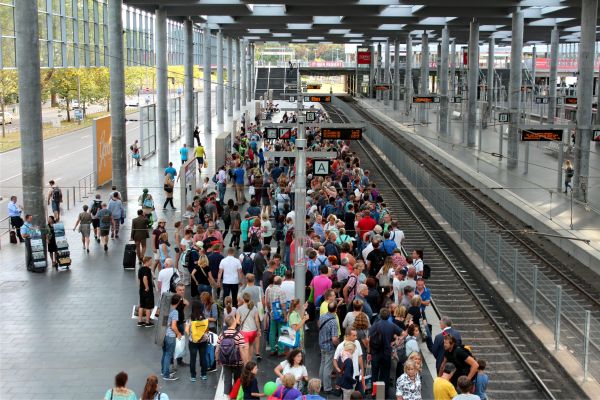 Suprapopulare, în 50 de ani depăşim 10 miliarde de locuitori
