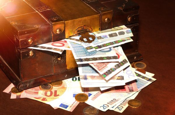 Avuţia mondială a înregistrat cel mai slab ritm de creştere în 2018