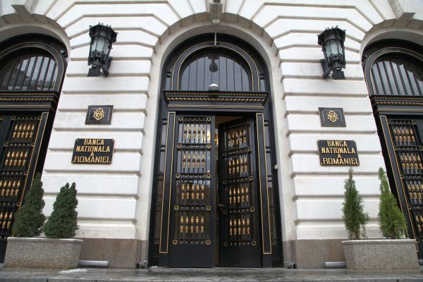 Ionuţ Dumitru şi Dan Radu Ruşanu - propuşi ca viceguvernatori BNR