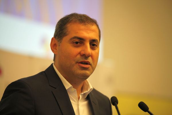 Florin Jianu, preşedintele CNIPMMR, este de părere că amnistia fiscală îşi propune să ajute, în primul rând, companiile de stat cu datorii istorice, şi nu economia în ansamblul său.