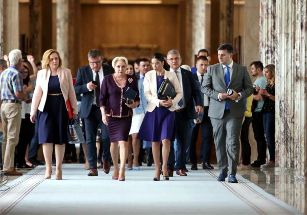 Remanierea, doar cu consultarea preşedintelui