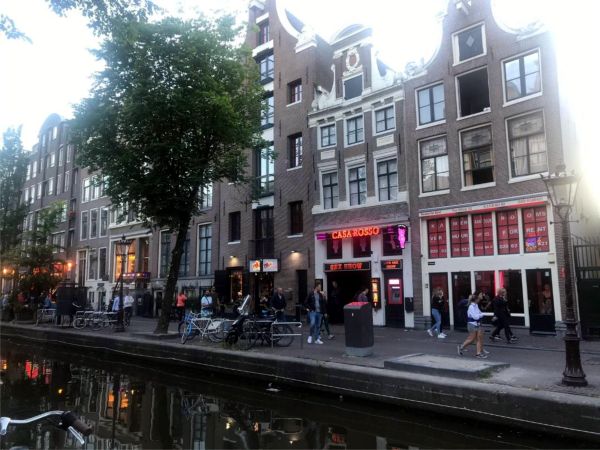 Cartierul Roşu din Amsterdam, sub semnul schimbării
